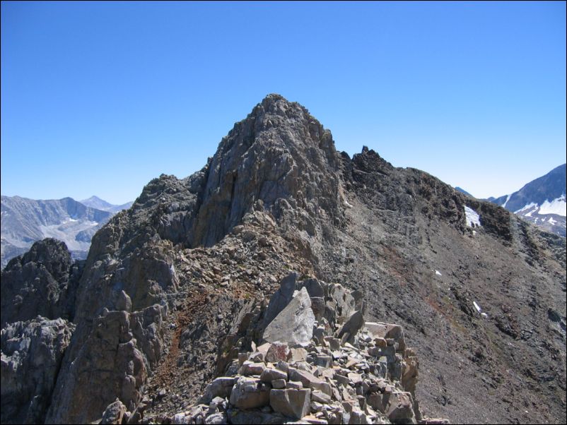 2005-09-10 Morrison (52) Climbed crest in middle and noticed two higher peaks on either side.